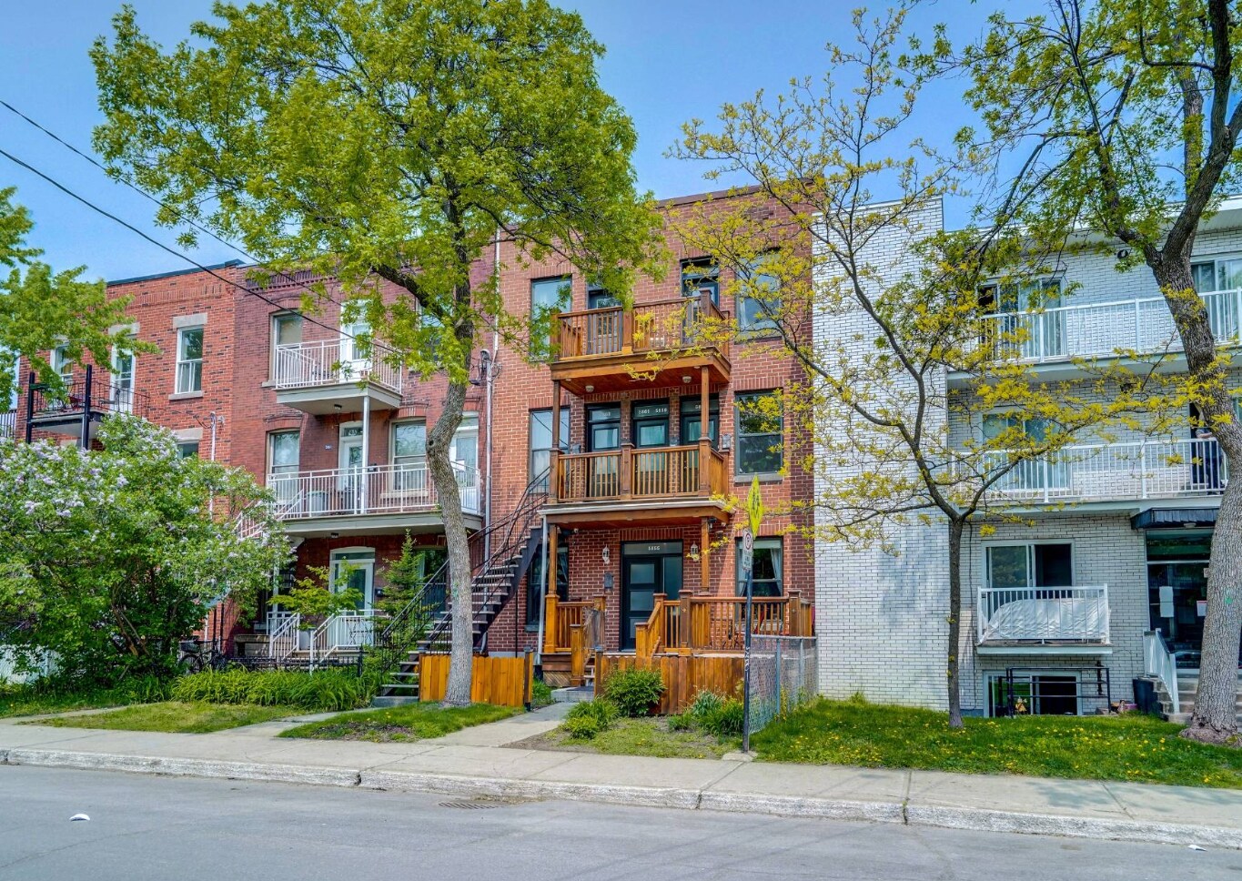 5855-5863 Rue De La Roche, Montréal, QC à vendre Photo du bâtiment- Image 1 de 1