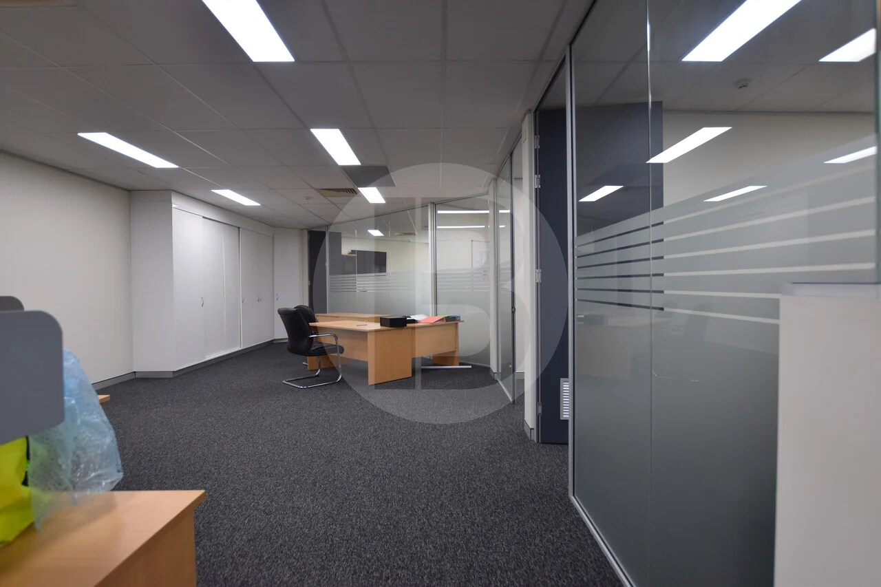 25-27 Solent Cct, Norwest à louer Photo intérieure- Image 1 de 3