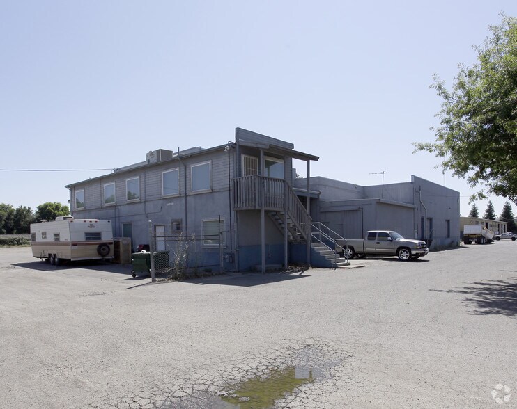 945 F St, West Sacramento, CA à louer - Photo du bâtiment - Image 3 de 6