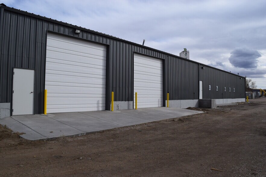 4241 E 64th Ave, Commerce City, CO à louer - Photo du bâtiment - Image 3 de 9