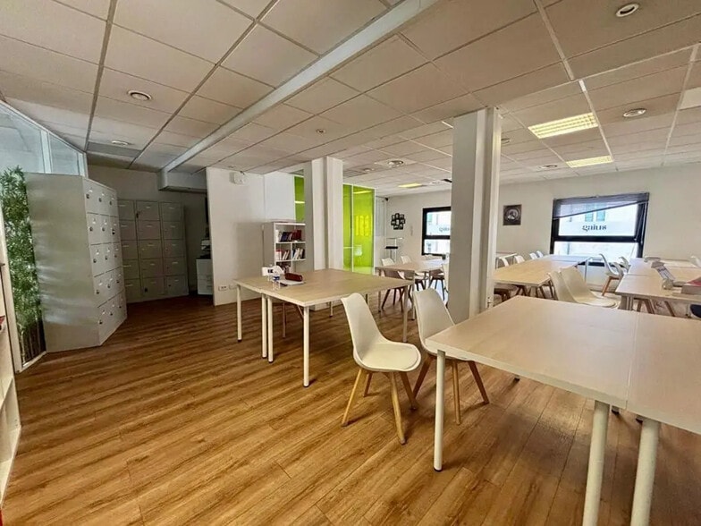 Office in Lyon for sale - Interior Photo - Image 3 of 5
