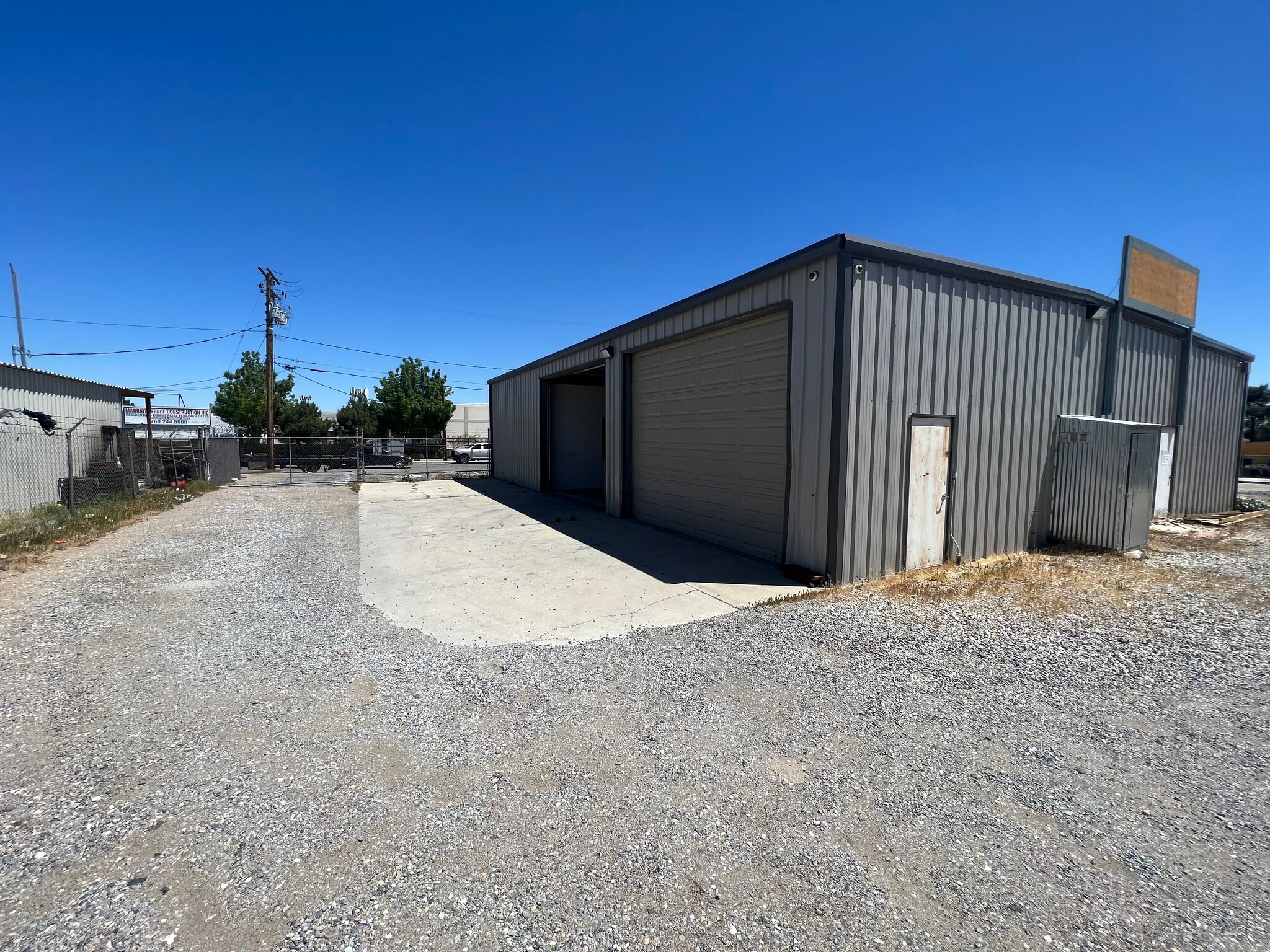 16623 Yucca St, Hesperia, CA for lease Interior Photo- Image 1 of 9
