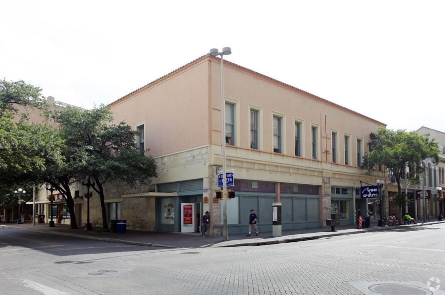 403-405 E Commerce St, San Antonio, TX à louer - Photo principale - Image 1 de 5