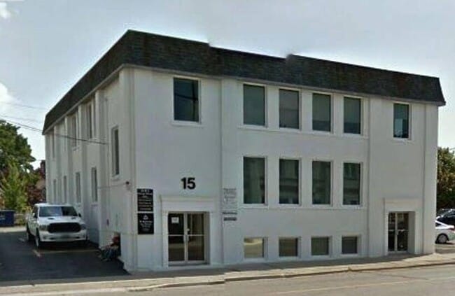Plus de détails pour 15 St Catharine St, St Thomas, ON - Bureau à louer