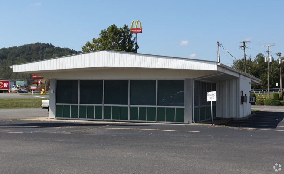 1625 Ashland Rd, Greenup, KY à vendre - Photo du bâtiment - Image 2 de 3