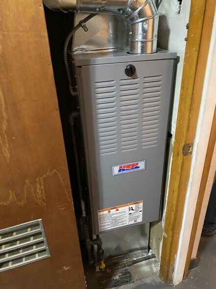 4411 W Walton St, Chicago, IL à vendre - Photo du bâtiment - Image 3 de 10