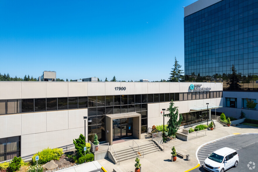 17900 International Blvd, Seatac, WA for lease - Building Photo - Image 1 of 7