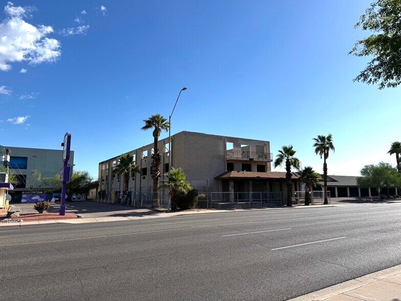 1310 E McDowell Rd, Phoenix, AZ à vendre - Photo du bâtiment - Image 3 de 7