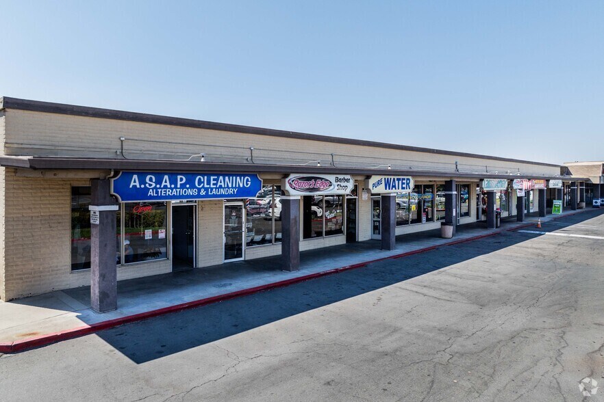 212-320 W Kettleman Ln, Lodi, CA à louer - Photo du bâtiment - Image 3 de 4