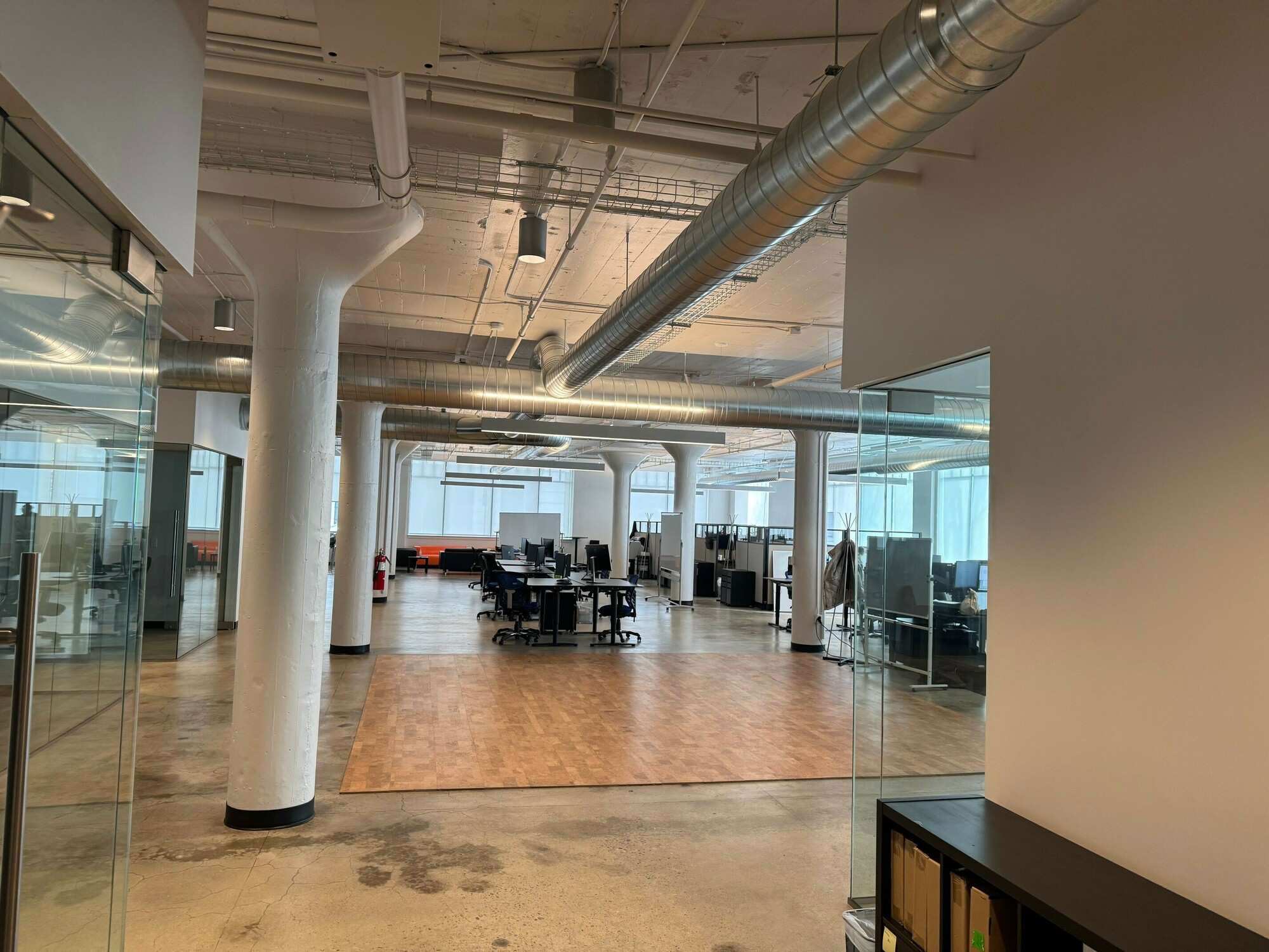 541 NE 20th Ave, Portland, OR for lease Interior Photo- Image 1 of 3