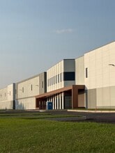 Silver Spring Route 11-Building 1, Mechanicsburg, PA for lease Interior Photo- Image 1 of 2