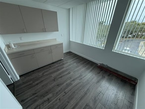 8895 N Military Trl, Palm Beach Gardens, FL for lease Interior Photo- Image 2 of 8