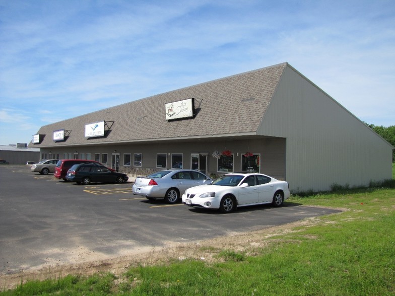 610 West Ave, Rice Lake, WI for lease - Building Photo - Image 1 of 4