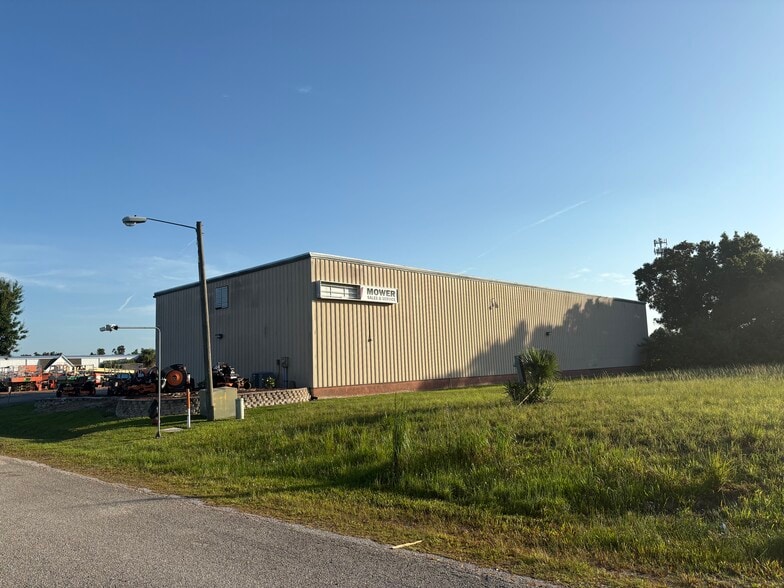 5432 Constitutional Ave, Punta Gorda, FL for lease - Building Photo - Image 2 of 2