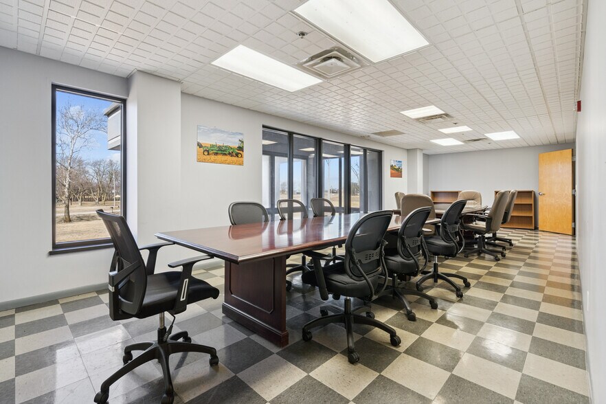 2068 303rd Ave, Fort Madison, IA à louer - Photo du bâtiment - Image 3 de 12