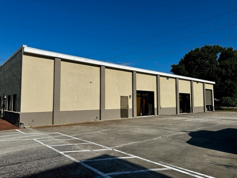 3237 N Tyrone Blvd, Saint Petersburg, FL à vendre - Photo du bâtiment - Image 3 de 9