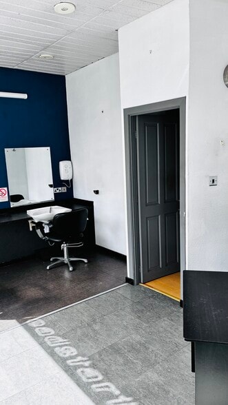 46 Holburn St, Aberdeen for lease - Building Photo - Image 3 of 9
