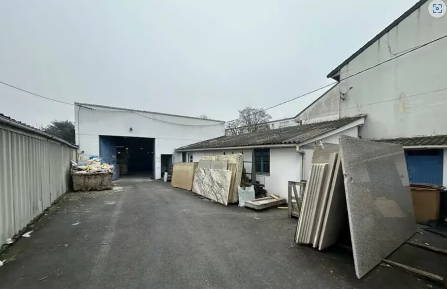 Flex in Vitry-sur-Seine for sale - Building Photo - Image 2 of 7