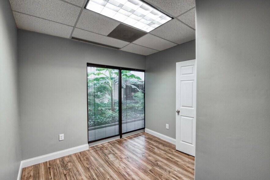 5200 Park Rd, Charlotte, NC à louer - Photo intérieure - Image 3 de 8