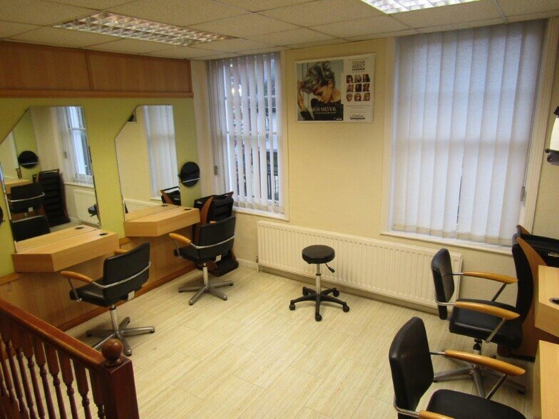 105 High St, Bedford for lease - Building Photo - Image 1 of 11