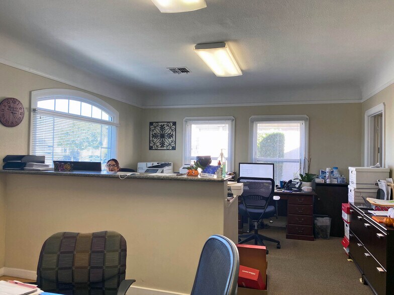 2010 Jefferson St, Napa, CA à louer - Photo intérieure - Image 2 de 9