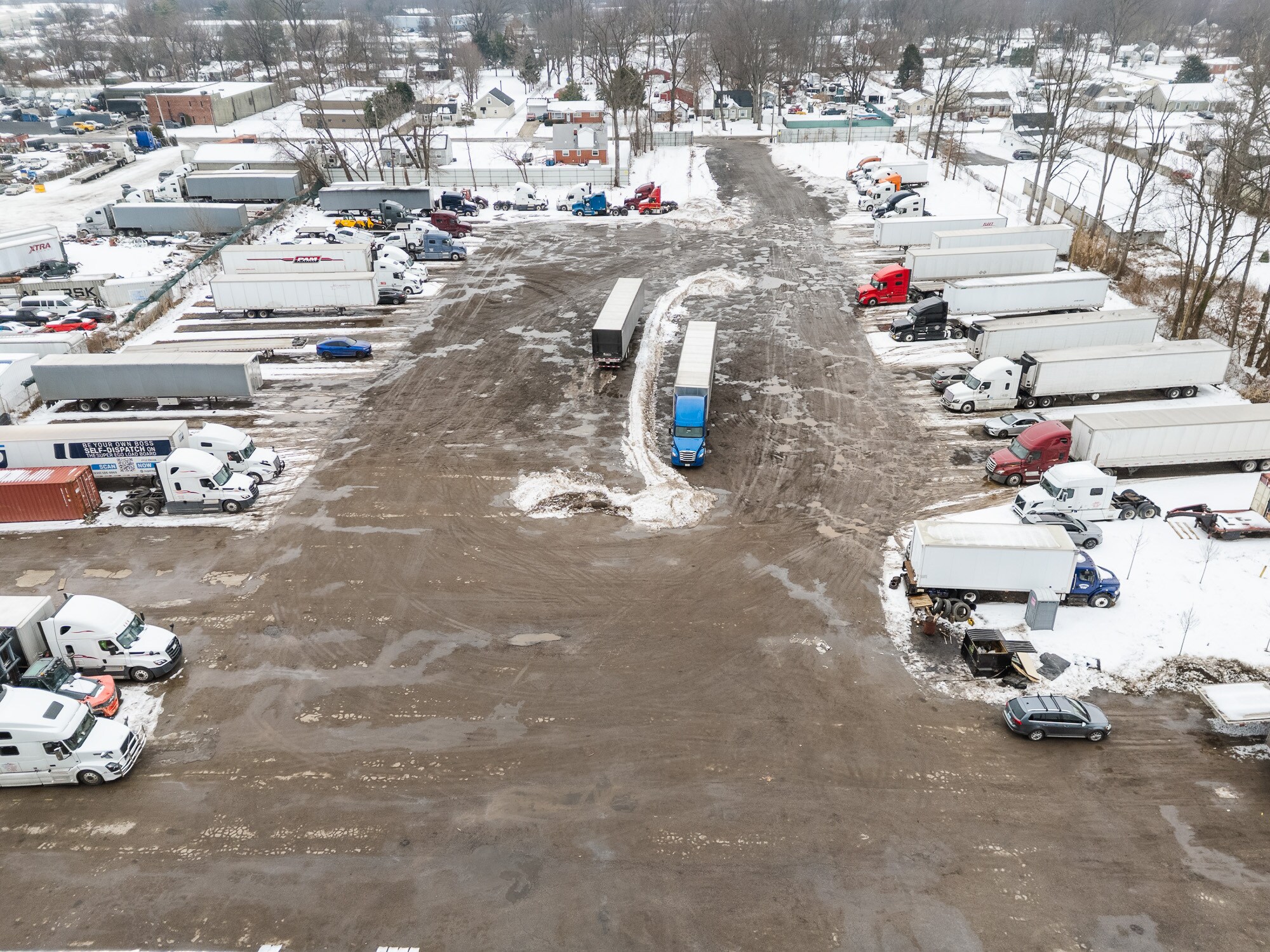 1319 Tile Factory Ln, Louisville, KY for lease Primary Photo- Image 1 of 25