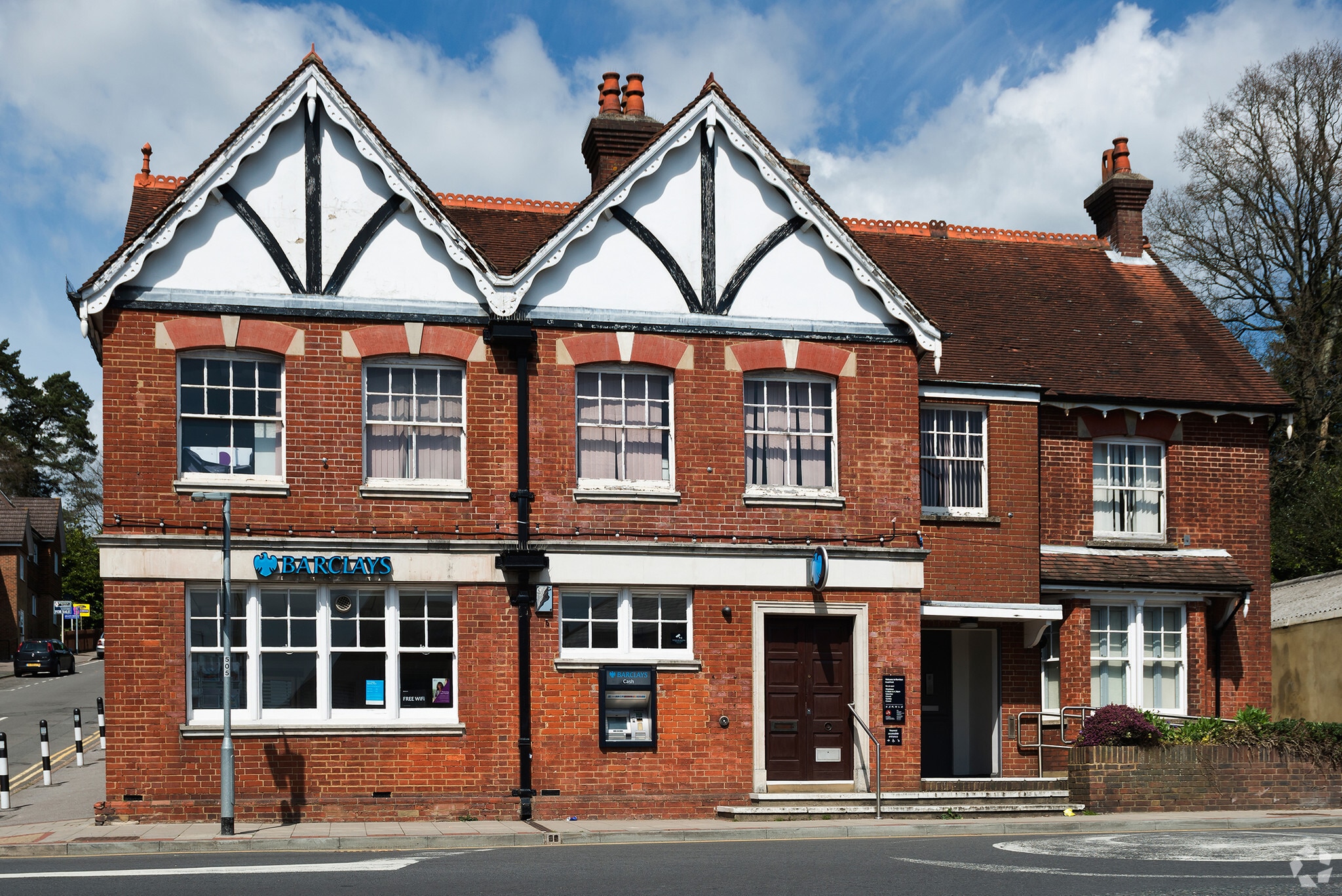 46 High St, Heathfield for lease Primary Photo- Image 1 of 5