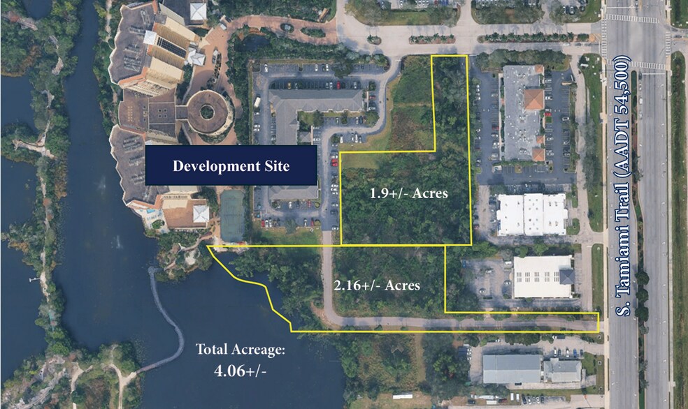 7051 Lakeridge Ct, Fort Myers, FL for sale - Building Photo - Image 2 of 4