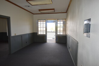 27715 Jefferson Ave, Temecula, CA for lease Building Photo- Image 2 of 6