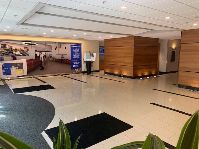 200 E Broad St, Greenville, SC for lease - Interior Photo - Image 3 of 61