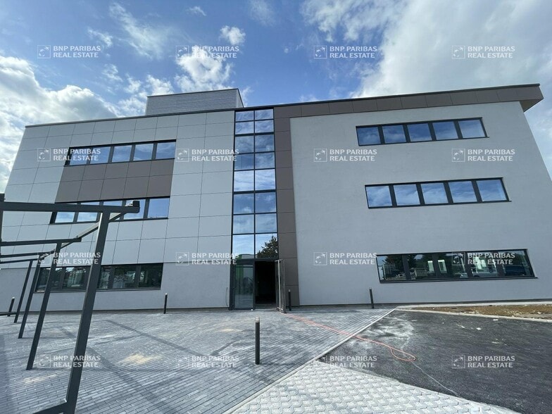 2 Rue Du Rompot, Fontaine-lès-Dijon for lease - Building Photo - Image 2 of 12