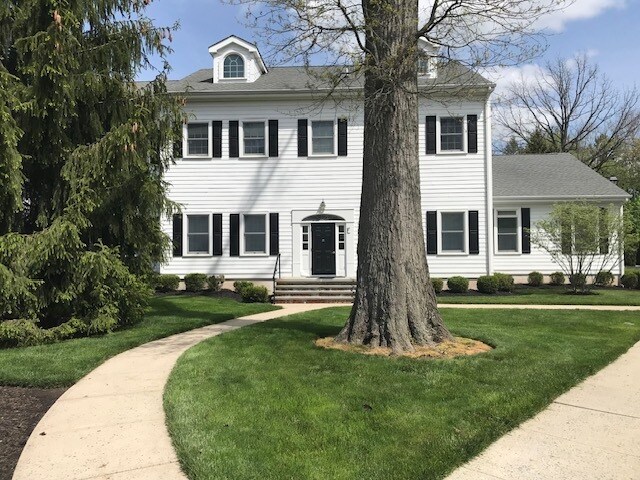 65 S Main St, Pennington, NJ à louer - Photo du bâtiment - Image 3 de 32