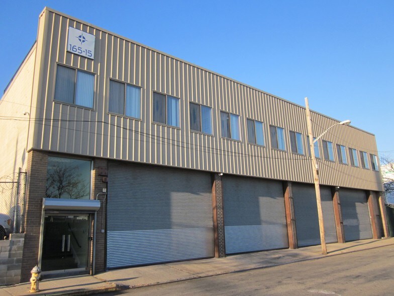 165-15 145th Dr, Jamaica, NY à louer - Photo du bâtiment - Image 2 de 2