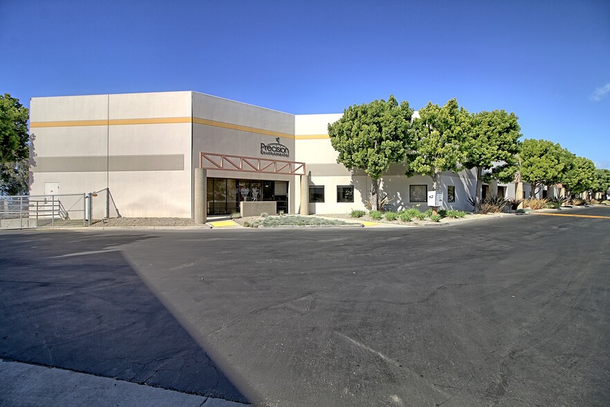 4350 Transport St, Ventura, CA for lease - Building Photo - Image 1 of 35