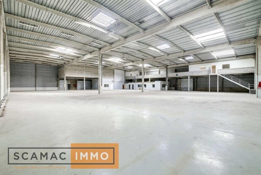 Industrial in COURCOURONNES for lease - Interior Photo - Image 3 of 12