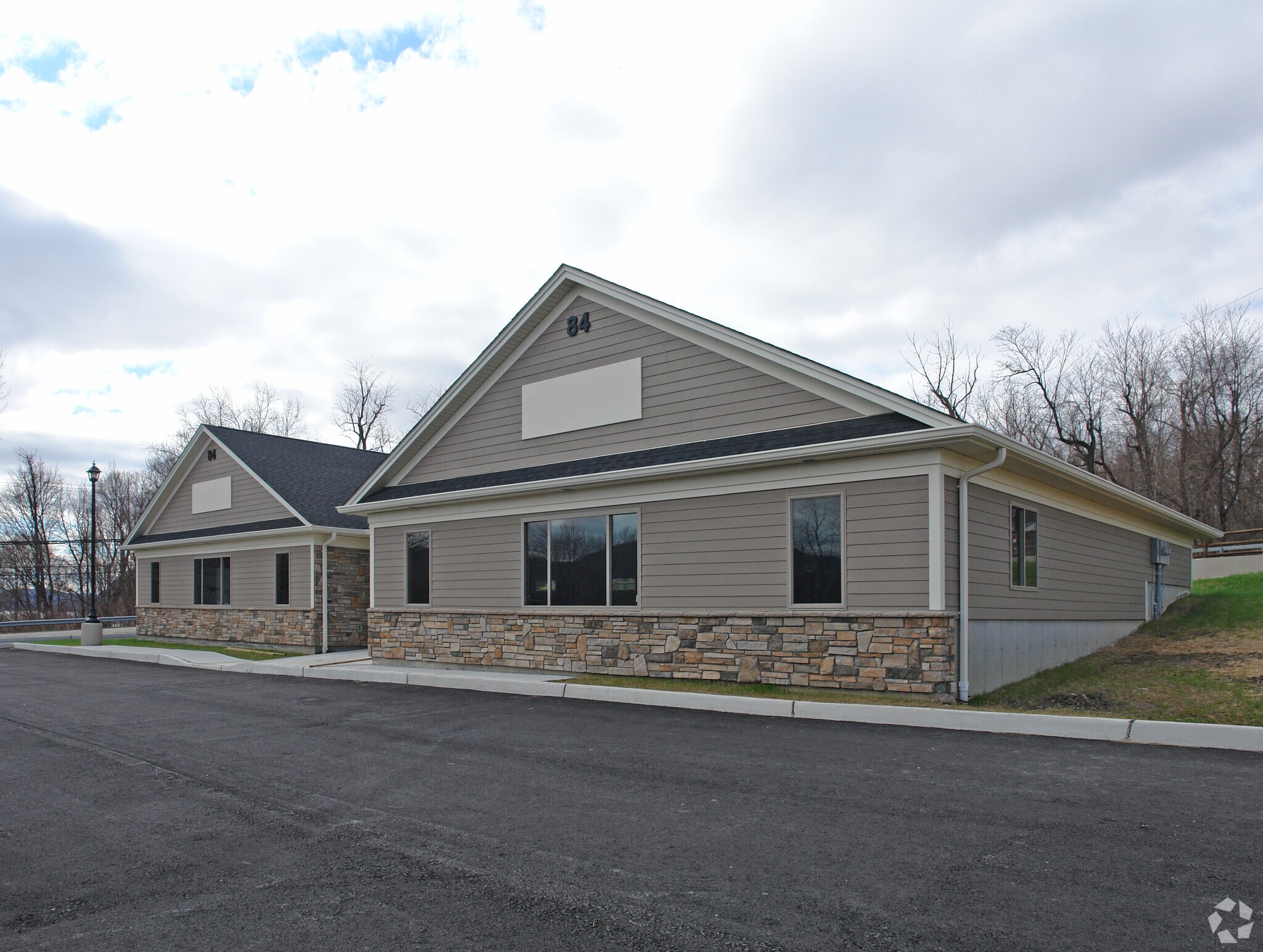 84 Old Route 9 W, New Windsor Township, NY for lease Primary Photo- Image 1 of 3