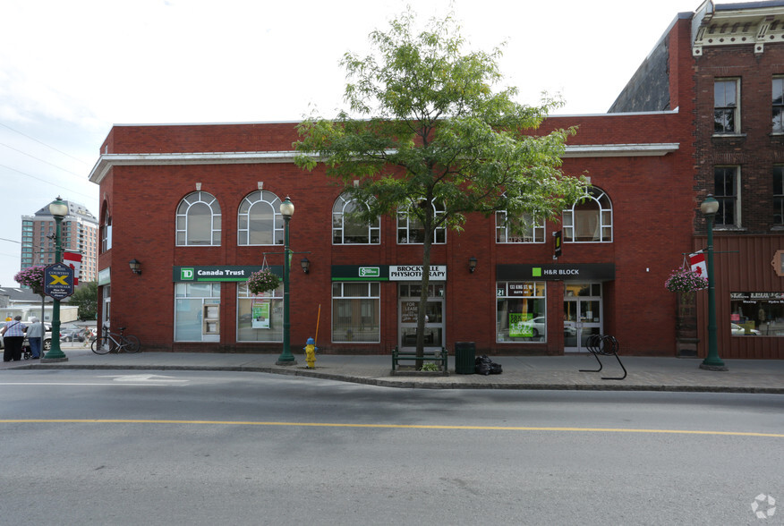 133-139 King St W, Brockville, ON à vendre - Photo du b timent - Image 2 de 4