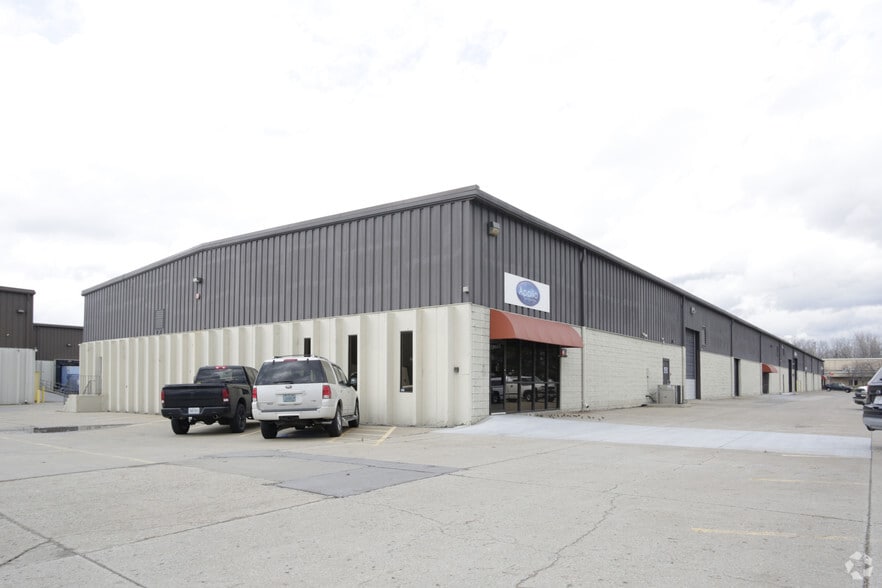 1880 N Topping Ave, Kansas City, MO for lease - Primary Photo - Image 1 of 10