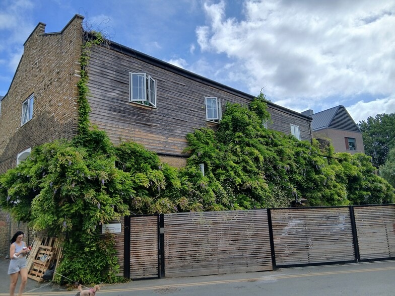 12 Ravensbury Ter, Londres à louer - Photo du bâtiment - Image 1 de 1