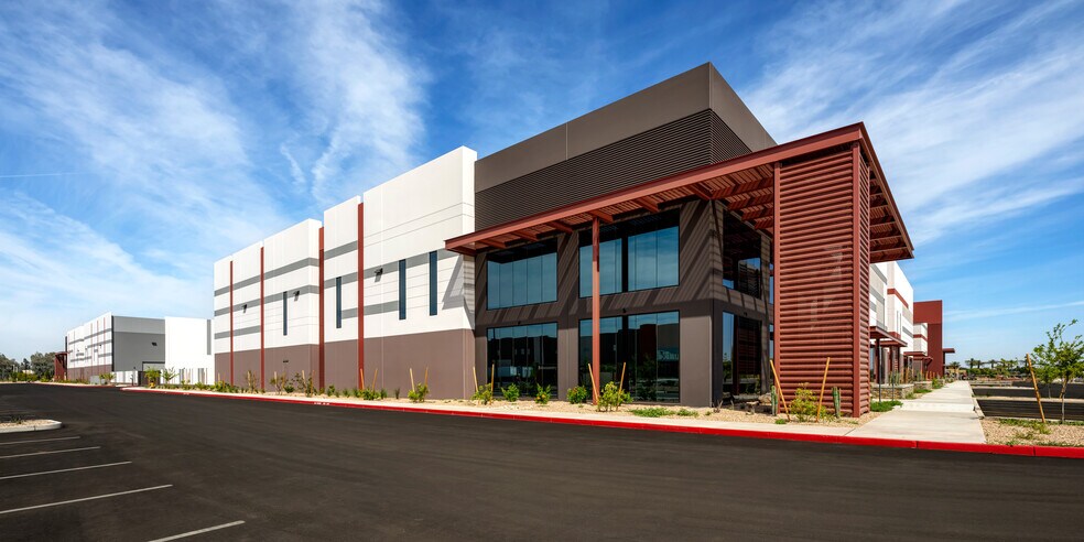 SWC Gilbert Rd, Chandler, AZ à louer - Photo du bâtiment - Image 1 de 3
