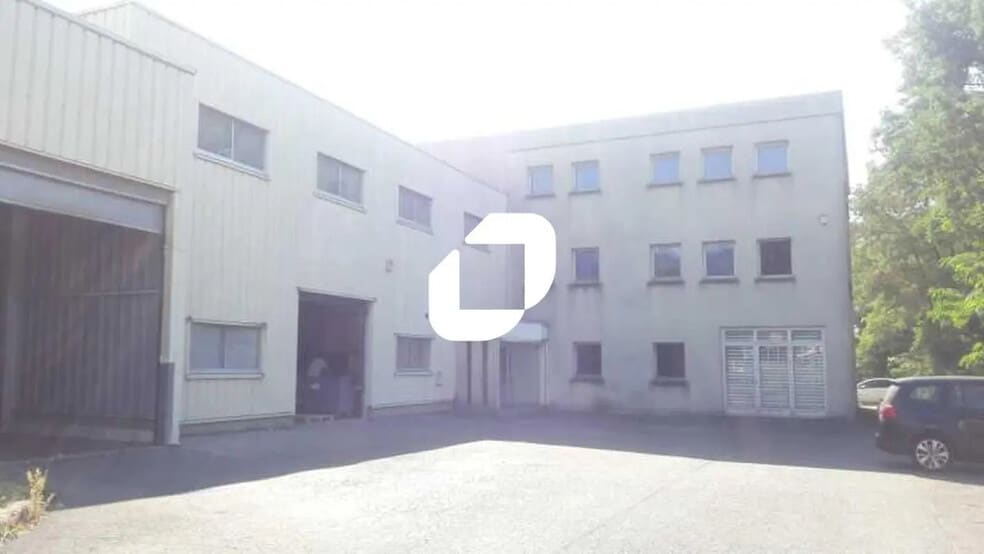 Flex in Neuilly-sur-Marne for lease - Building Photo - Image 1 of 3