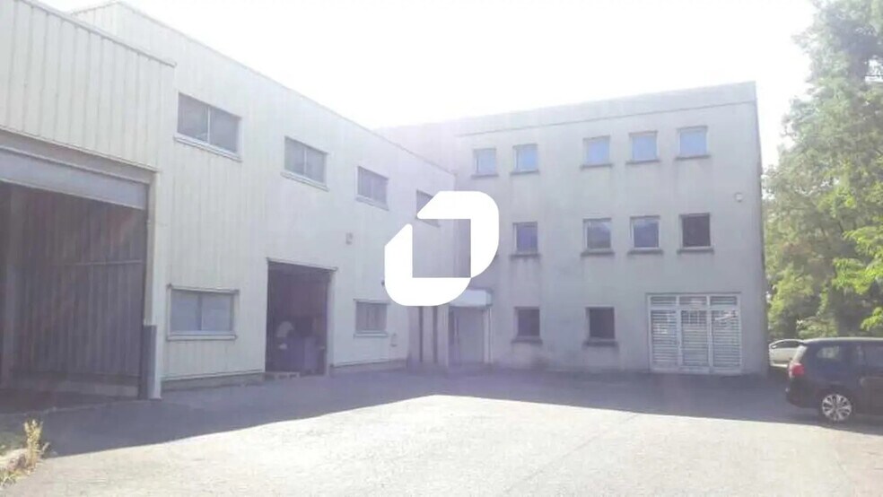 Flex dans Neuilly-sur-Marne à louer - Photo du bâtiment - Image 1 de 3