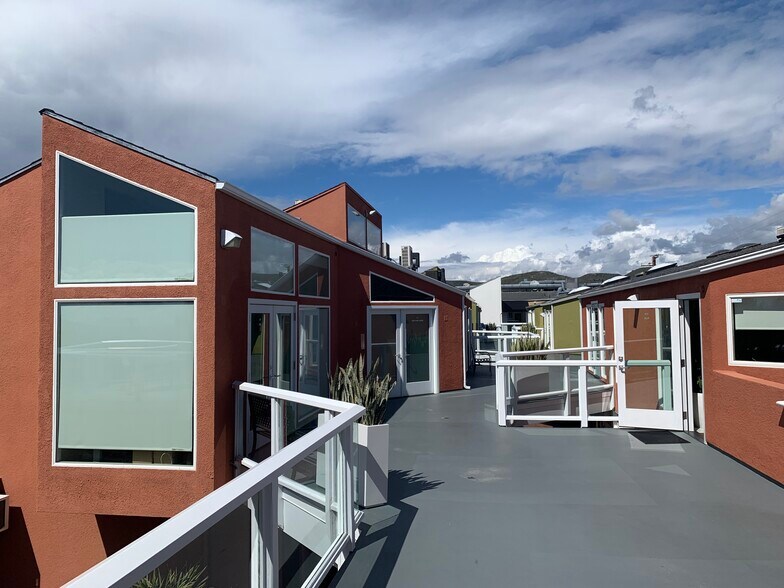 1100 S Coast Hwy, Laguna Beach, CA à louer - Photo du bâtiment - Image 3 de 30