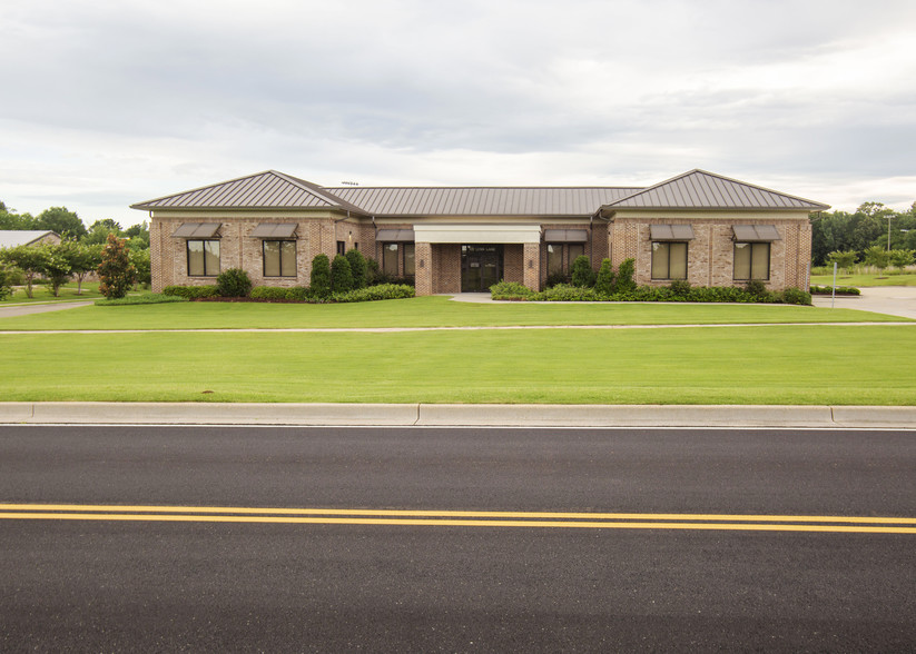 48 Lynn Ln, Starkville, MS à vendre - Photo du bâtiment - Image 1 de 1