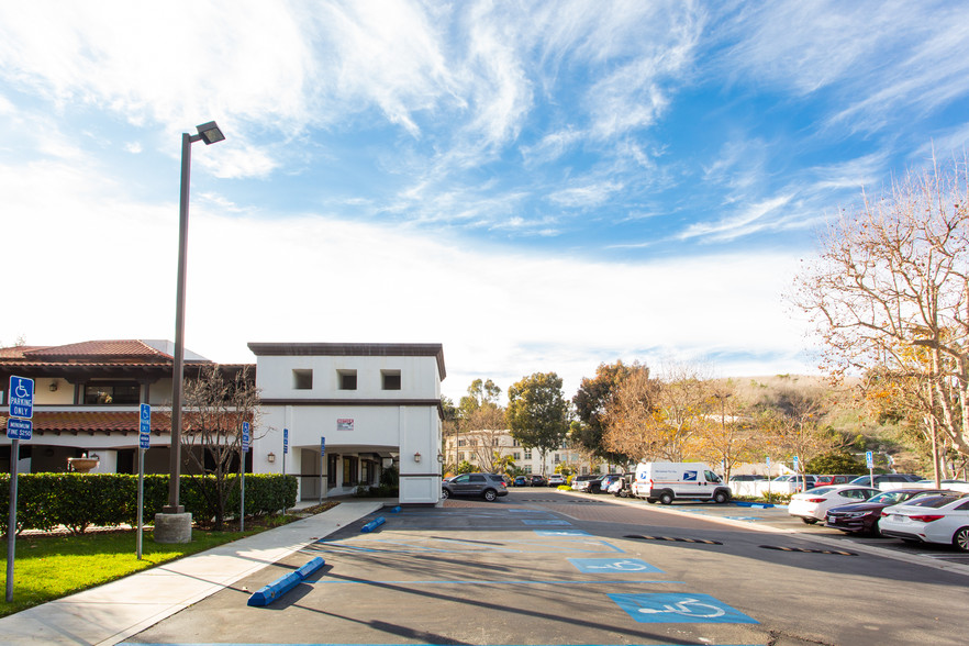 25550 Hawthorne Blvd, Torrance, CA for lease - Building Photo - Image 2 of 82