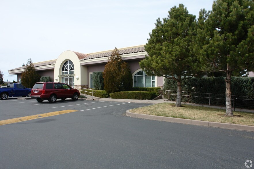 689 Sierra Rose Dr, Reno, NV à vendre - Photo du bâtiment - Image 3 de 4