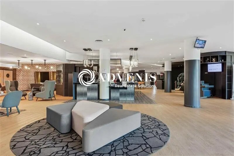 Bureau dans Noisy-le-Grand à louer - Photo du bâtiment - Image 3 de 9