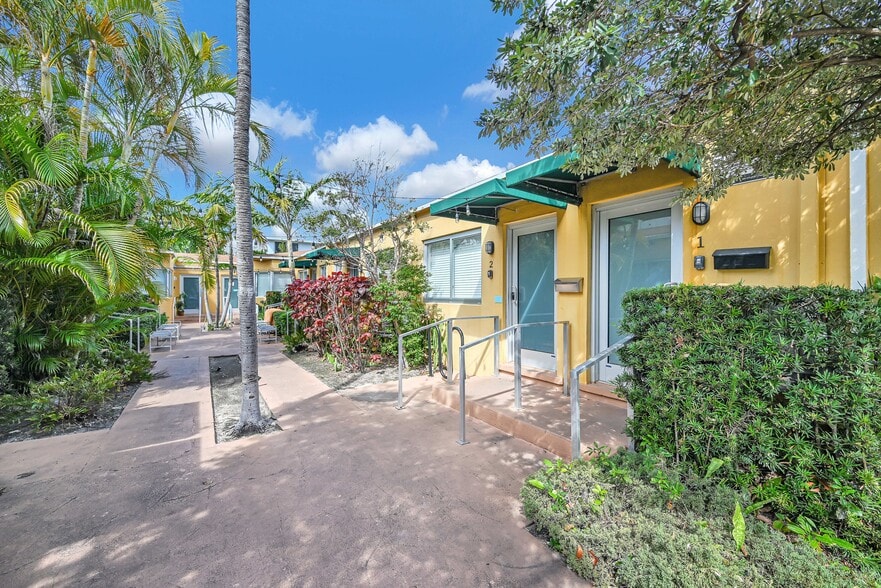 7610 Harding Ave, Miami Beach, FL à vendre - Photo du bâtiment - Image 3 de 8