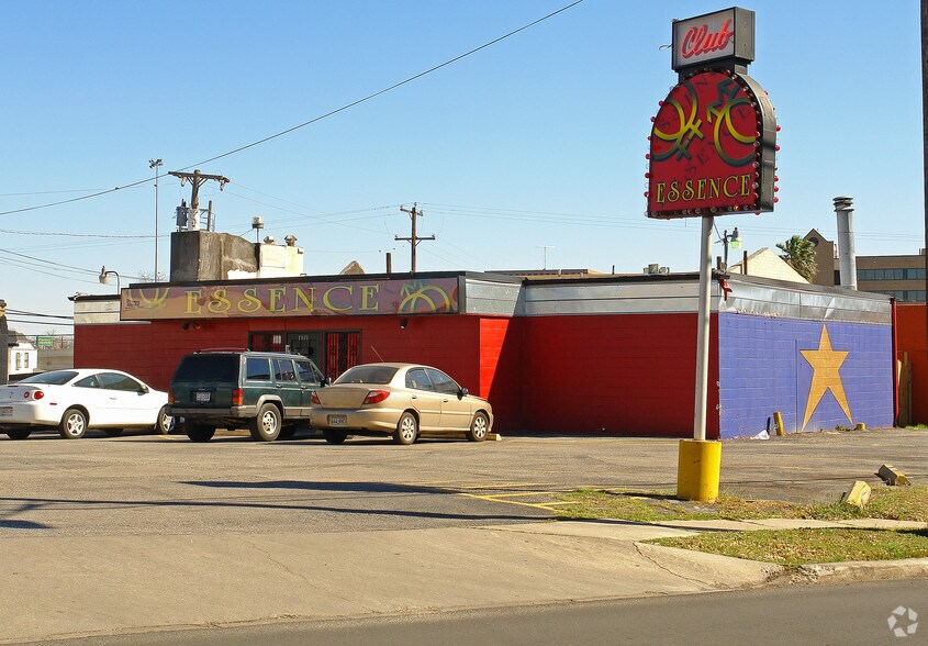 1010 N Main Ave, San Antonio, TX à vendre - Photo principale - Image 2 de 2