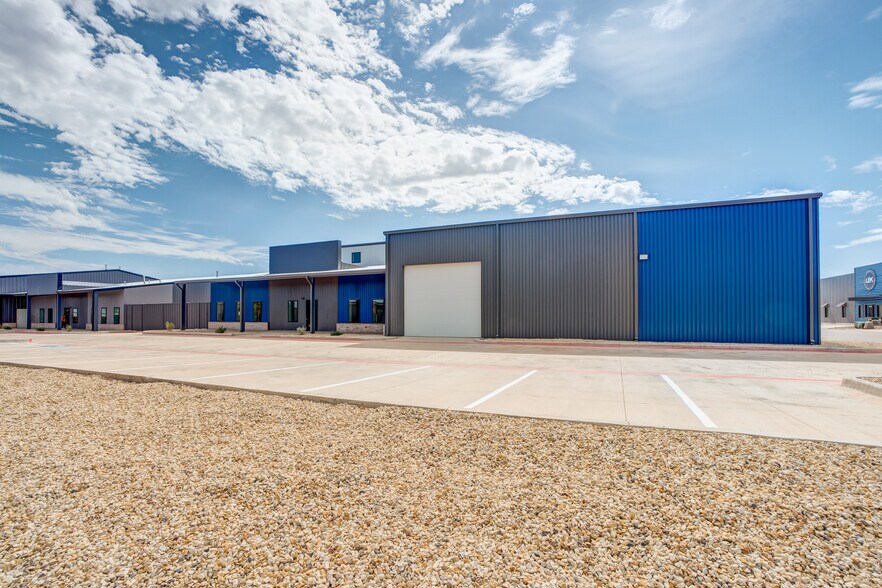 3229 118th St, Lubbock, TX à louer - Photo du bâtiment - Image 3 de 29